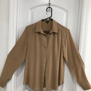 👚 Ann Taylor Silk Blouse